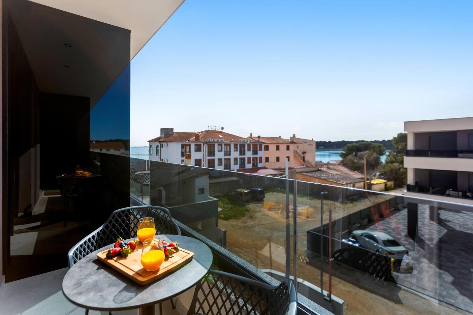 Fly Rooms Medulin - 50M From The Beach - New 2024 Quarto foto