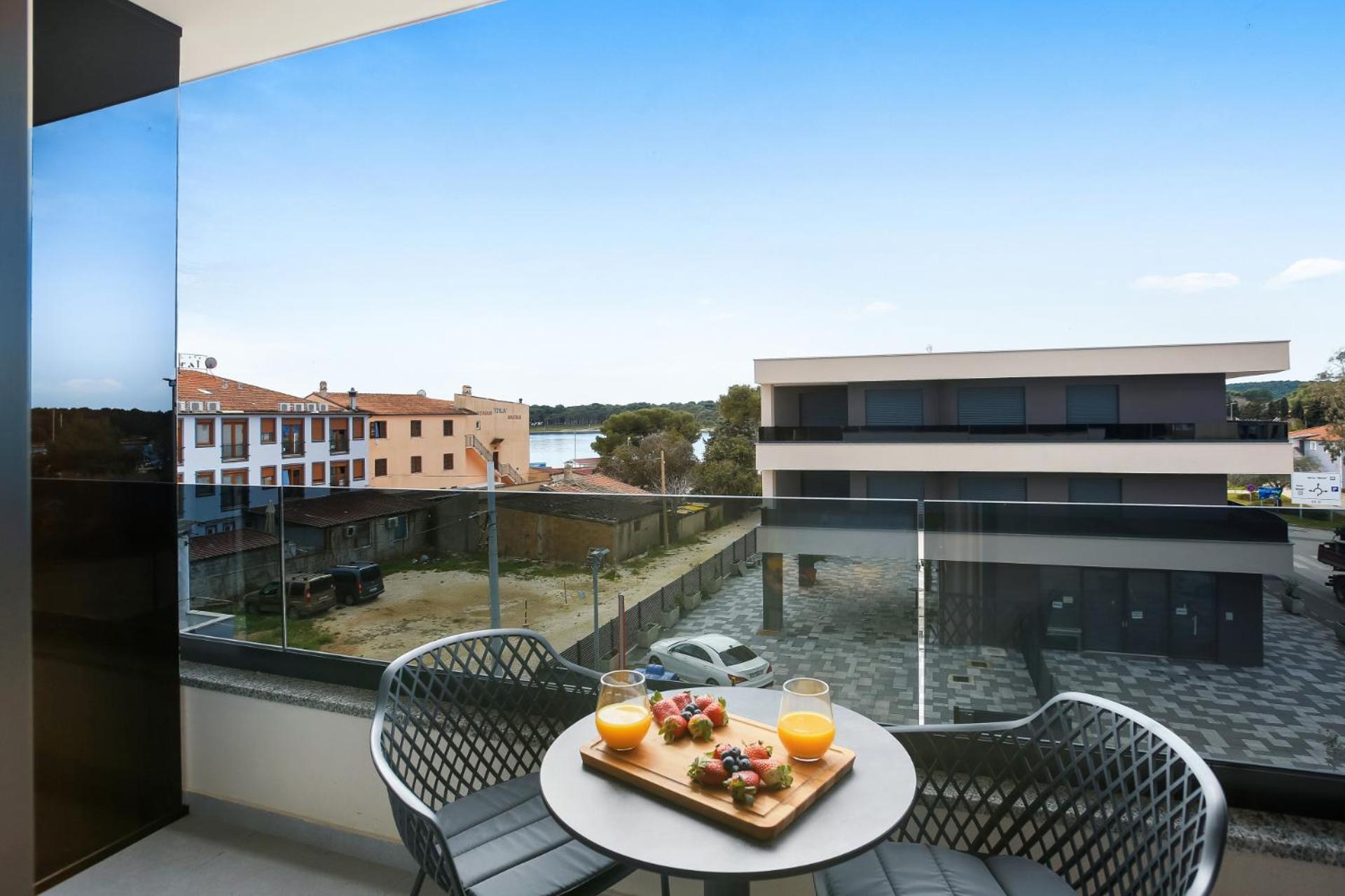 Fly Rooms Medulin - 50M From The Beach - New 2024 Quarto foto